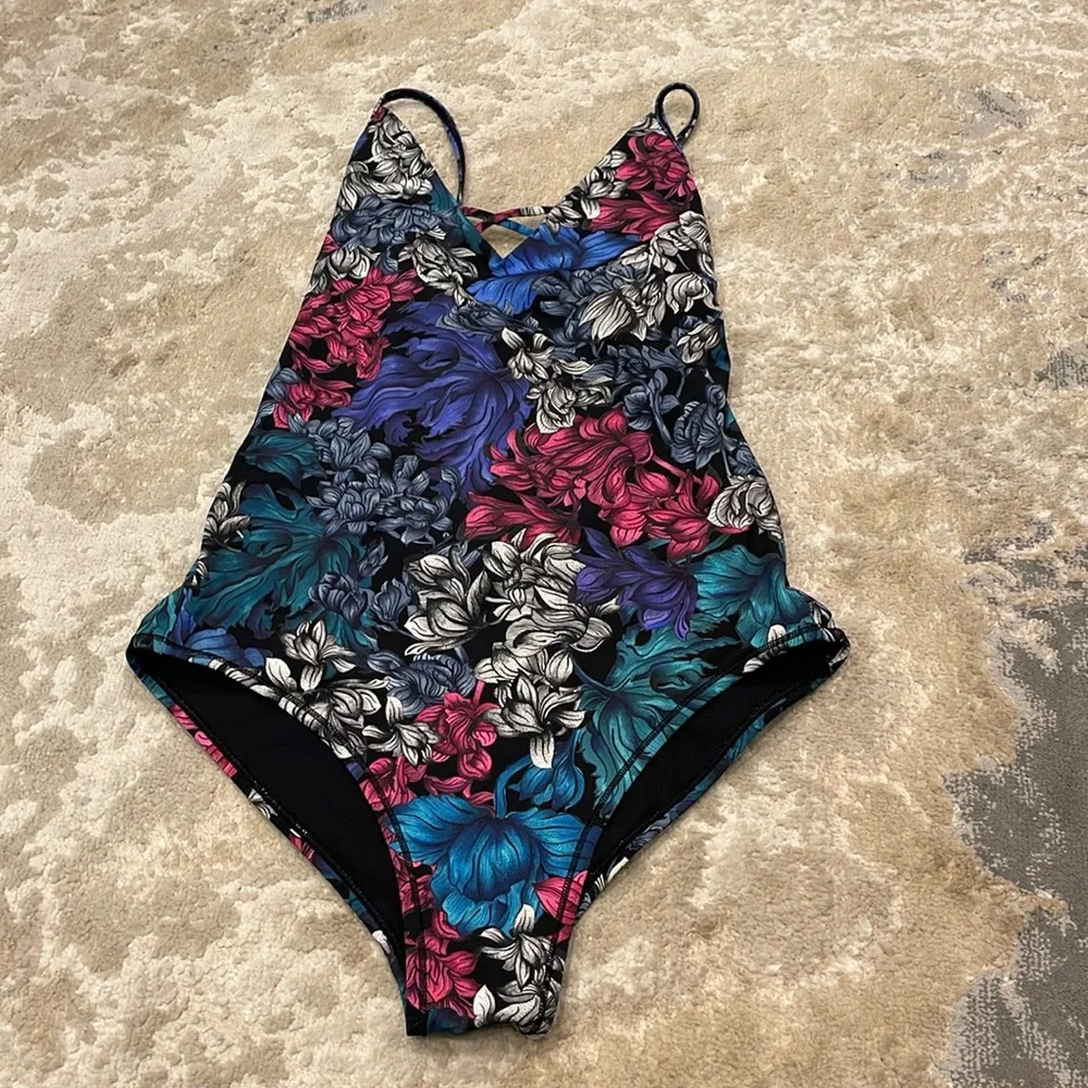 Lululemon Shoreline One Piece Swimsuit Size 4 Nocturnal Floral Multi Esca - Picture 3 of 9